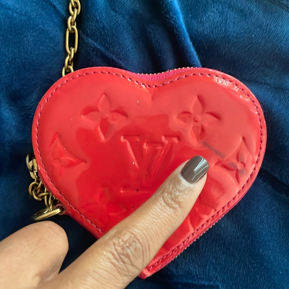 Authentic Louis Vuitton Vernis Heart key ring pouch